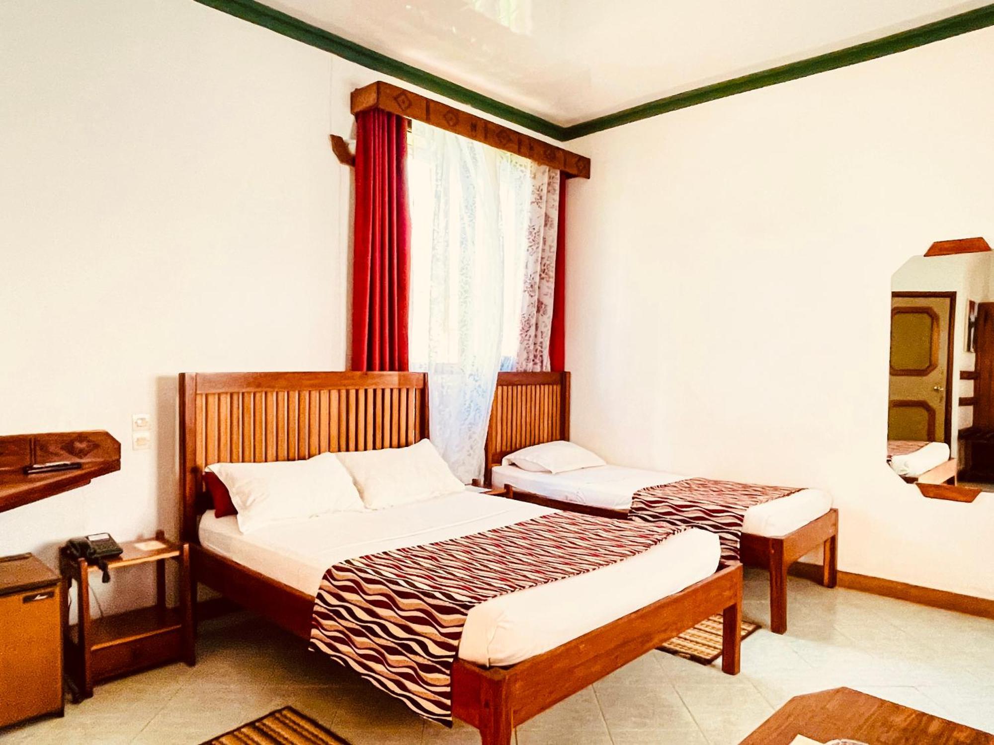 Hotel Le Nouvel Eden Toliara Exterior foto